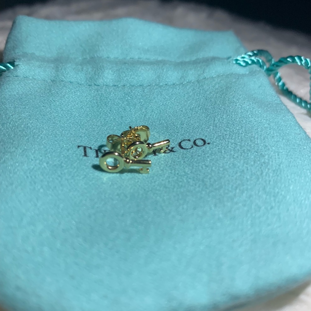 New Tiffany &co 18k gold mini keys earrings